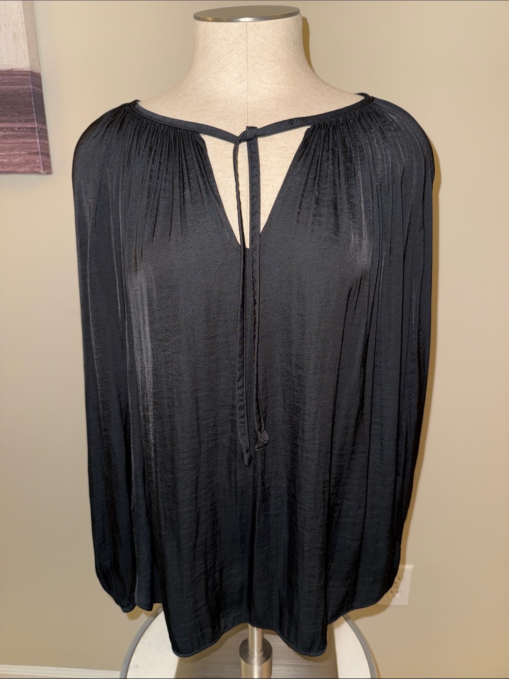 Jennifer Lopez Black Tie-Detail Peasant Tunic
